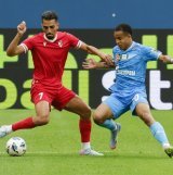 Ilyas Chouaref et le FC Sion ont été dominés par Pedro et le Zénith mercredi à Saint-Pétersbourg.
